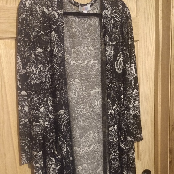 LuLaRoe Sweaters - Lularoe Sarah